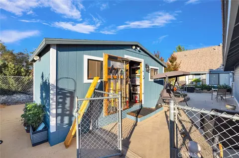 Exterior - 17340 Buckthorn, Hesperia, CA 92345 photo 9 of 10
