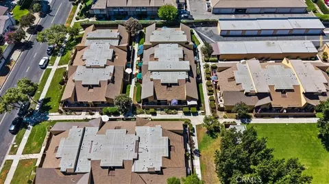 View/Area - 435 W 9th #B1, Upland, CA 91786 photo 5 of 13