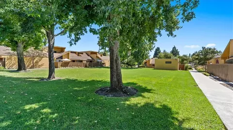 Exterior - 435 W 9th #B1, Upland, CA 91786 photo 6 of 12