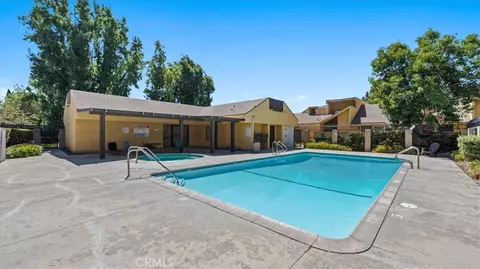 Exterior - 435 W 9th #B1, Upland, CA 91786 photo 9 of 12