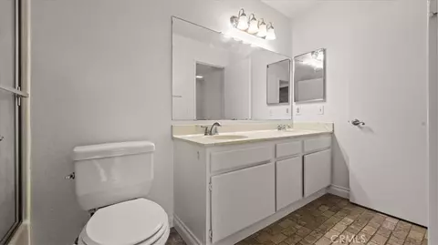 Bath - 435 W 9th #B1, Upland, CA 91786 photo 1 of 3