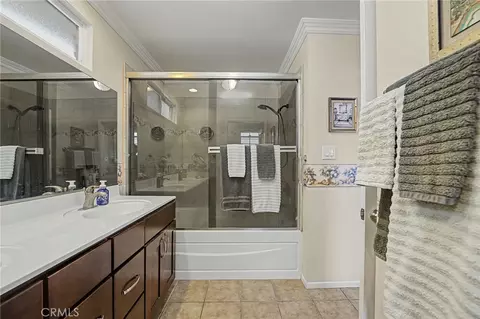 Bath - 621 E Cypress Ave, Glendora, CA 91741 photo 5 of 6