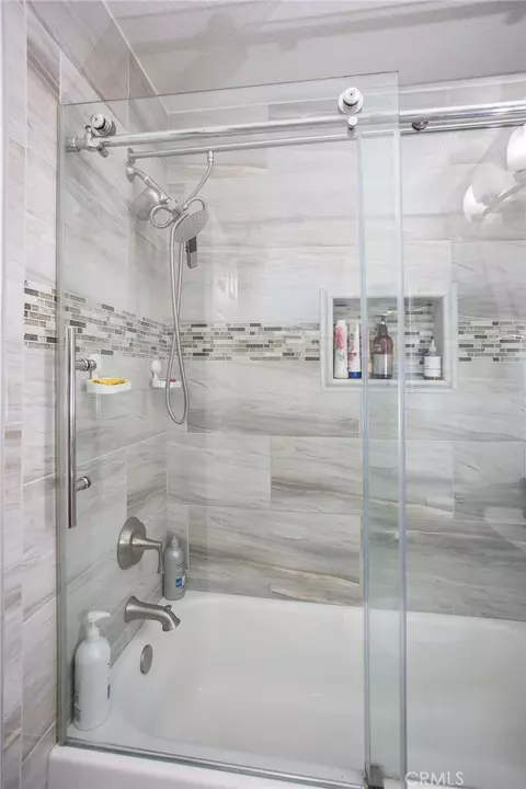 Bath - 11150 Berwick Dr, Rancho Cucamonga, CA 91730 photo 4 of 5