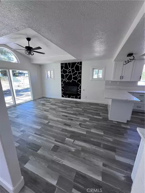 Living - 11490 4th, Hesperia, CA 92345 photo 3 of 6