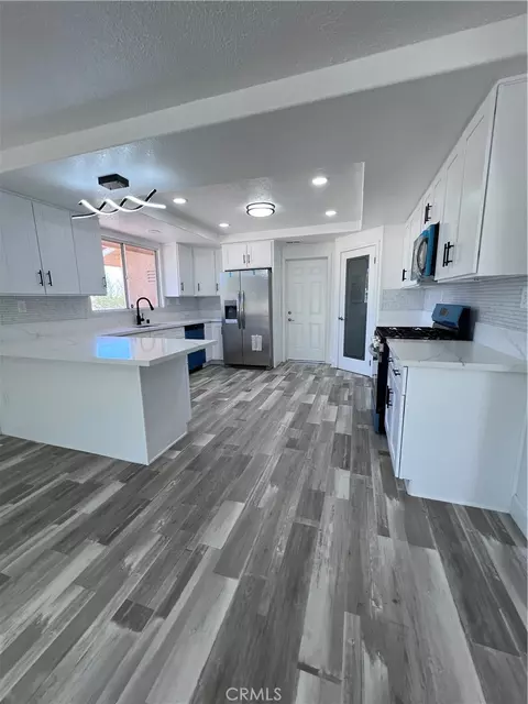 Kitchen - 11490 4th, Hesperia, CA 92345 photo 6 of 6
