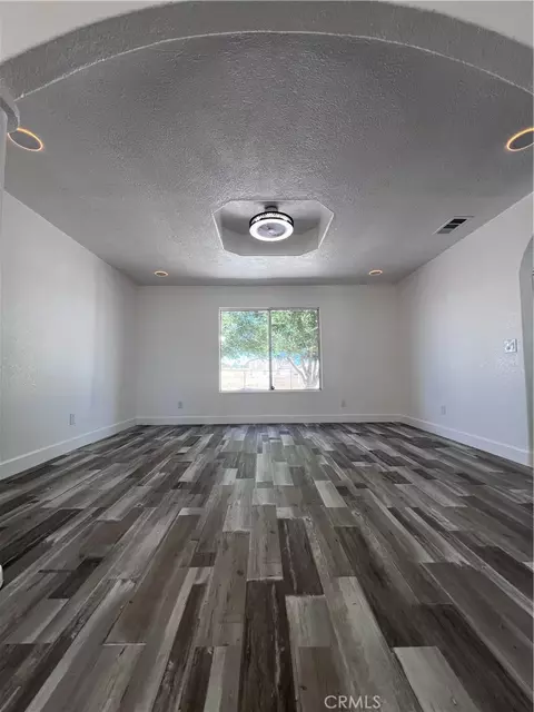 Living - 11490 4th, Hesperia, CA 92345 photo 4 of 6
