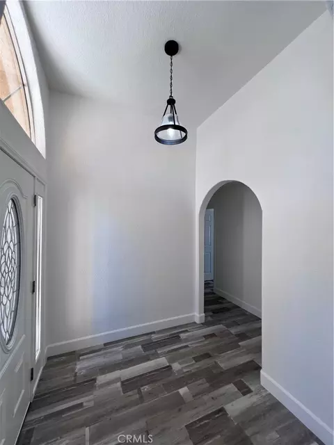 Entry Way - 11490 4th, Hesperia, CA 92345 photo 2 of 3