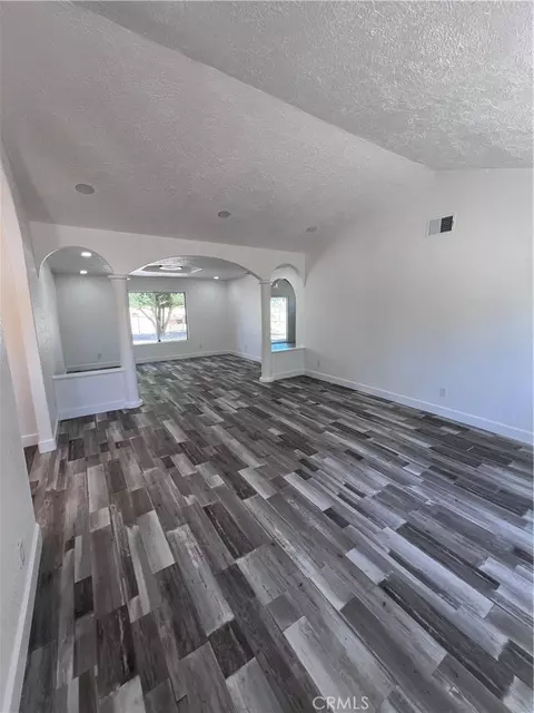 Living - 11490 4th, Hesperia, CA 92345 photo 5 of 6