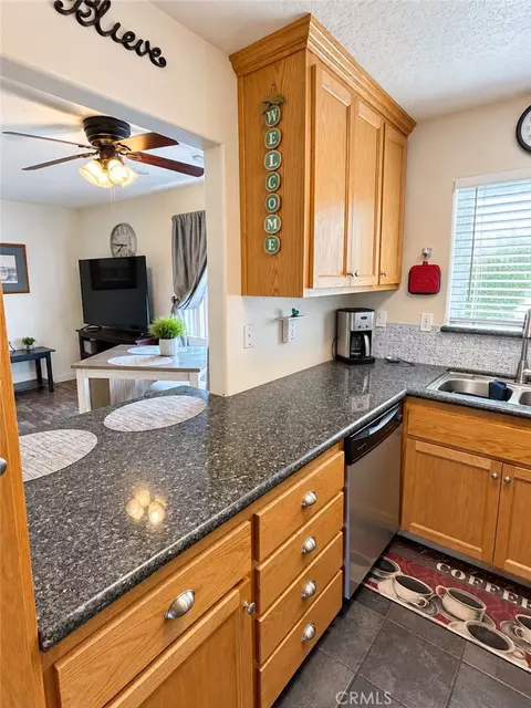 Kitchen - 15455 Halinor, Hesperia, CA 92345 photo 3 of 6