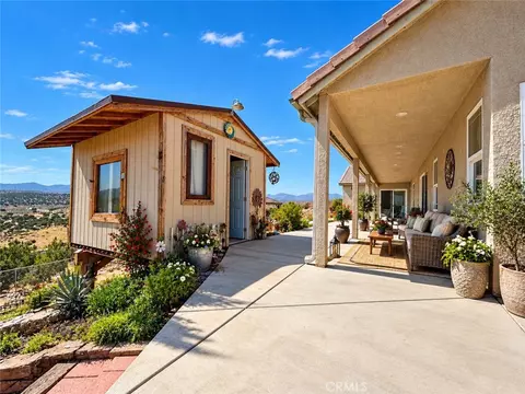 Exterior - 15455 Halinor, Hesperia, CA 92345 photo 6 of 7