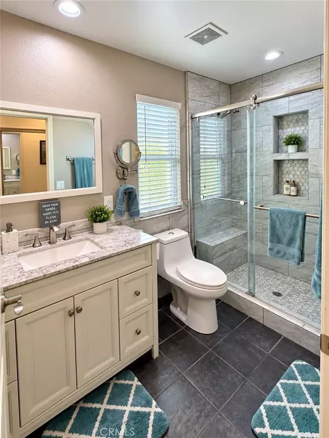 Bath - 15455 Halinor, Hesperia, CA 92345 photo 5 of 5
