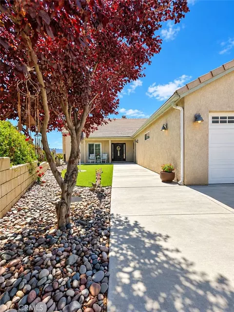 Exterior - 15455 Halinor, Hesperia, CA 92345 photo 2 of 7
