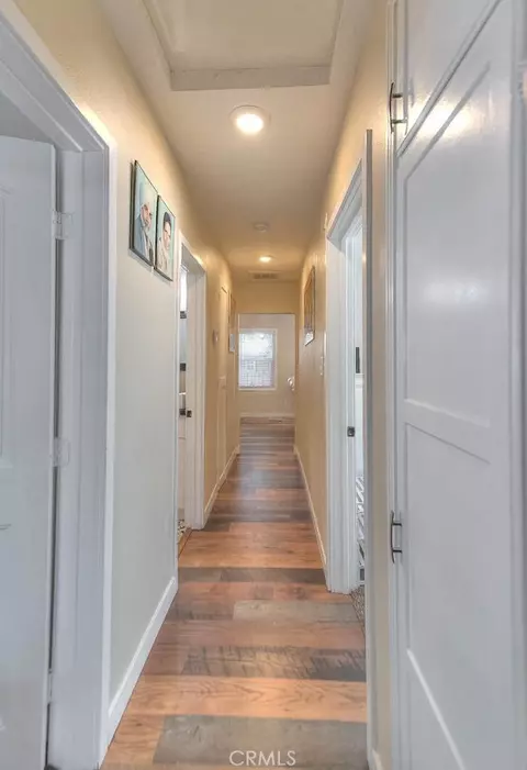 Entry Way - 2803 Ladera Rd, San Bernardino, CA 92405 photo 3 of 4