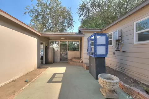 Exterior - 2803 Ladera Rd, San Bernardino, CA 92405 photo 7 of 17