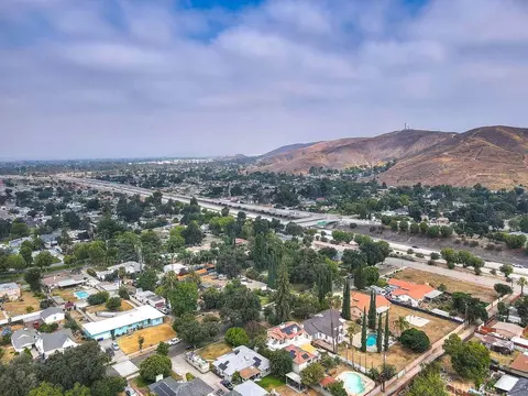 View/Area - 2803 Ladera Rd, San Bernardino, CA 92405 photo 3 of 5