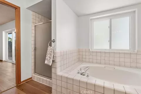 Bath - 10944 Chelsea, Oak Hills, CA 92344 photo 3 of 5