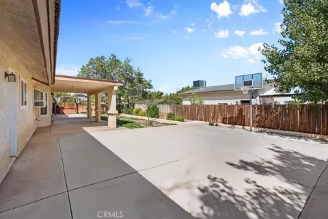 Exterior - 10944 Chelsea, Oak Hills, CA 92344 photo 5 of 10