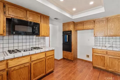 Kitchen - 10944 Chelsea, Oak Hills, CA 92344 photo 2 of 5