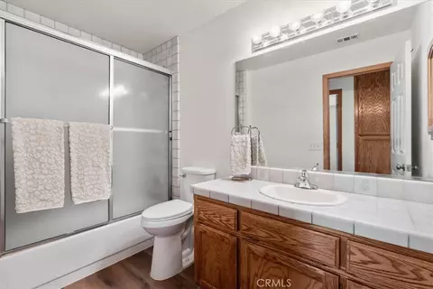 Bath - 10944 Chelsea, Oak Hills, CA 92344 photo 4 of 5