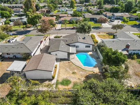 View/Area - 24 S Ash St, Redlands, CA 92373 photo 2 of 2