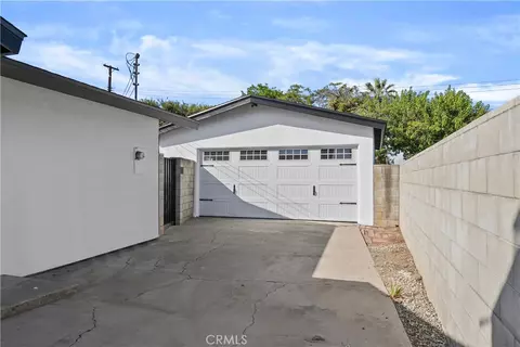 Exterior - 24 S Ash St, Redlands, CA 92373 photo 2 of 8