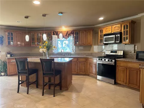 Kitchen - 24237 Seagreen Dr, Diamond Bar, CA 91765 photo 4 of 4