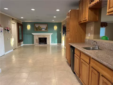 Living - 24237 Seagreen Dr, Diamond Bar, CA 91765 photo 4 of 9