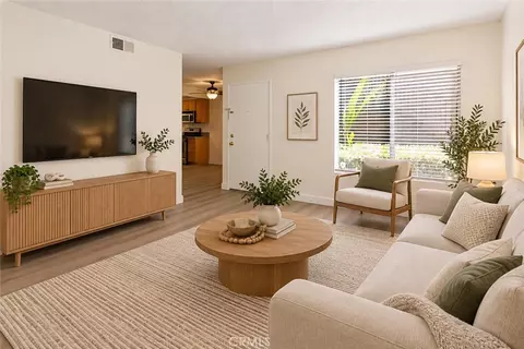 1350 Brentwood Cir #B, Corona, CA 92882
