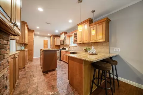 Kitchen - 1151 E Comstock Ave, Glendora, CA 91741 photo 4 of 7