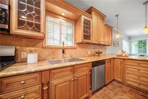 Kitchen - 1151 E Comstock Ave, Glendora, CA 91741 photo 2 of 7