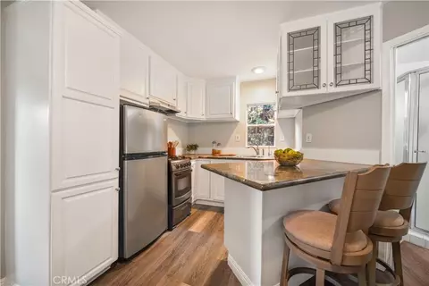 Kitchen - 1151 E Comstock Ave, Glendora, CA 91741 photo 6 of 7