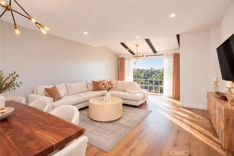 12720 Burbank #305, Valley Village, CA 91607