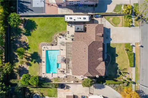 View/Area - 320 Browning St, Upland, CA 91784 photo 1 of 5