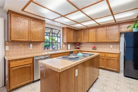 Kitchen - 320 Browning St, Upland, CA 91784 photo 3 of 5