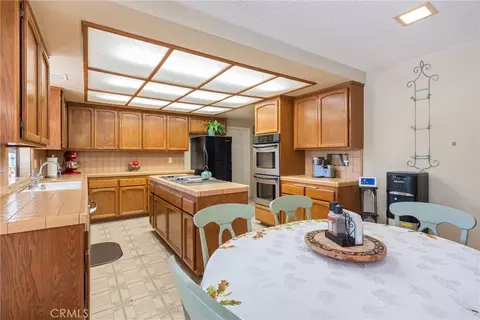 Kitchen - 320 Browning St, Upland, CA 91784 photo 2 of 5