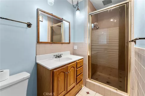 Bath - 706 N Quince, Upland, CA 91786 photo 2 of 3