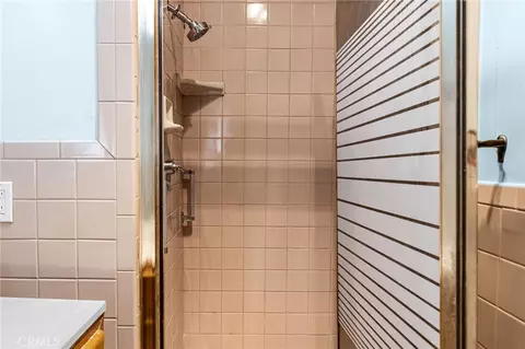 Bath - 706 N Quince, Upland, CA 91786 photo 3 of 3