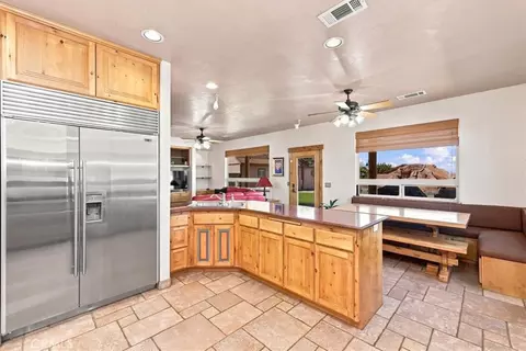 Kitchen - 7414 3rd, Hesperia, CA 92345 photo 5 of 10