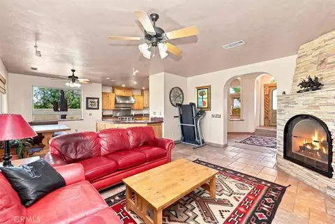Living - 7414 3rd, Hesperia, CA 92345 photo 2 of 3