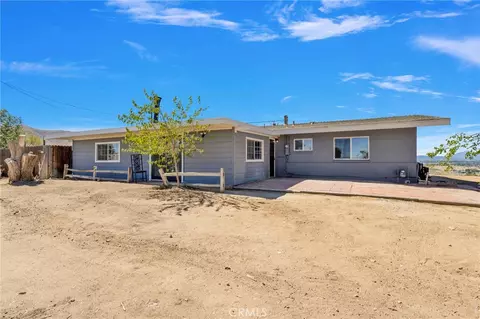 Exterior - 10274 Merino Ave, Apple Valley, CA 92308 photo 2 of 13