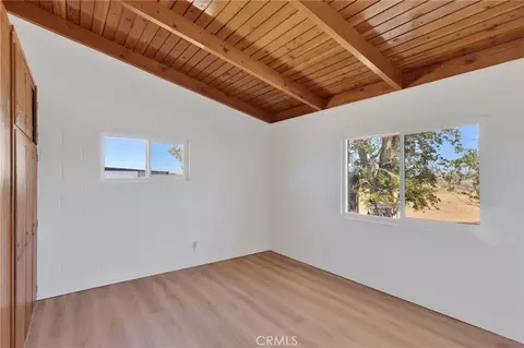 Bedroom - 10274 Merino Ave, Apple Valley, CA 92308 photo 4 of 6