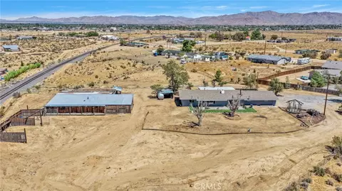 View/Area - 10274 Merino Ave, Apple Valley, CA 92308 photo 6 of 6