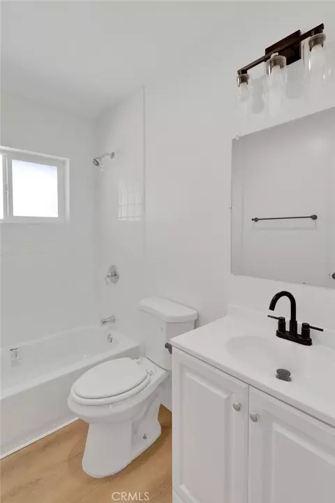 Bath - 10274 Merino Ave, Apple Valley, CA 92308 photo 1 of 2