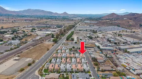 View/Area - 1201 Garnet Ct, Colton, CA 92324 photo 4 of 4
