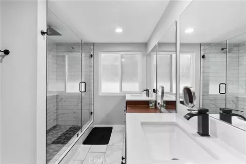 Bath - 2485 San Mateo Dr, Upland, CA 91784 photo 1 of 5