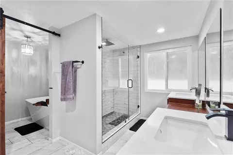 Bath - 2485 San Mateo Dr, Upland, CA 91784 photo 2 of 5