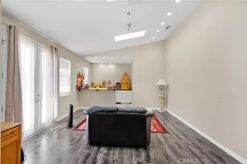 Entry Way - 2540 Monroe St, Riverside, CA 92504 photo 2 of 8