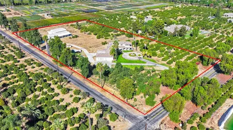 View/Area - 2540 Monroe St, Riverside, CA 92504 photo 3 of 11