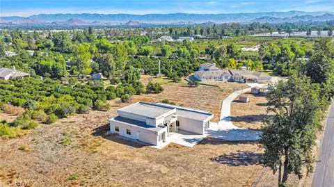 View/Area - 2540 Monroe St, Riverside, CA 92504 photo 6 of 11