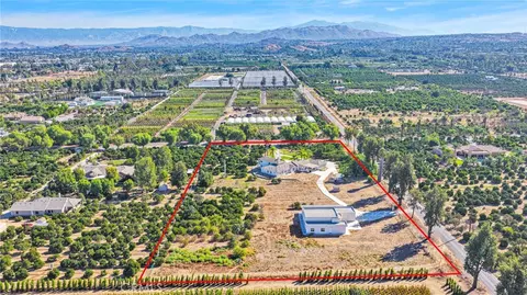 View/Area - 2540 Monroe St, Riverside, CA 92504 photo 5 of 11